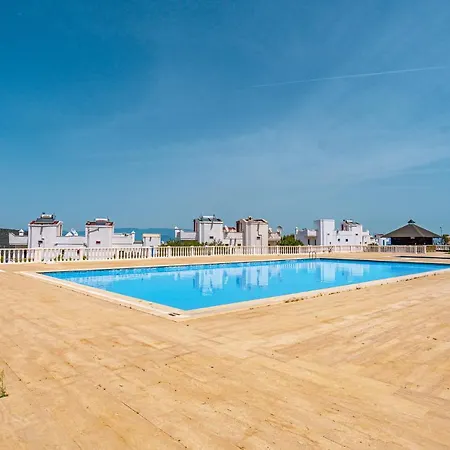 Spacious 3br Family With Private Beach Villa
