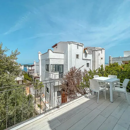 Spacious 3br Family With Private Beach Villa